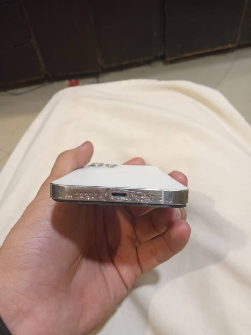 Apple iPhone 12 Pro 6