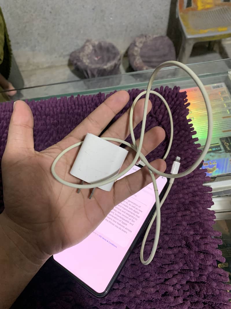 Apple iPhone 11 Pro Max 6
