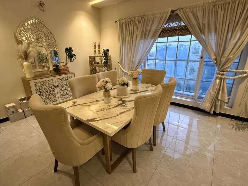 Dining table – Six Chairs 4
