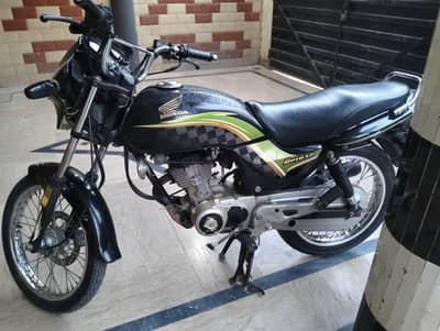 Honda CG-125 Deluxe