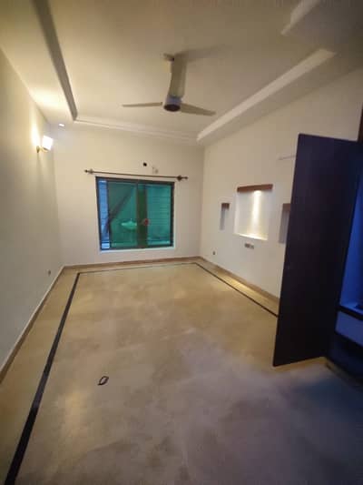 5 Bedroom Full House Available for Rent Spacious & Well-Maintained