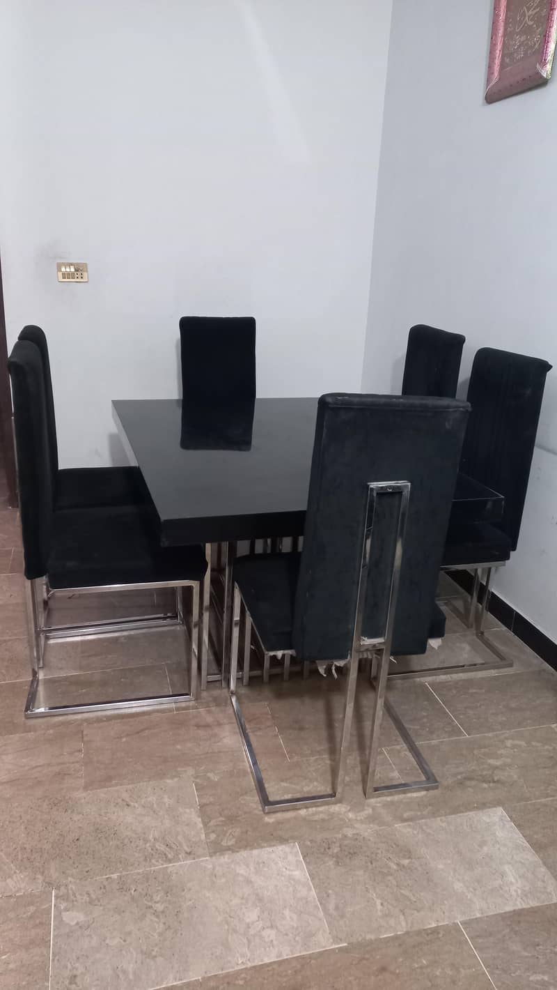 6 Seater Dining table 1