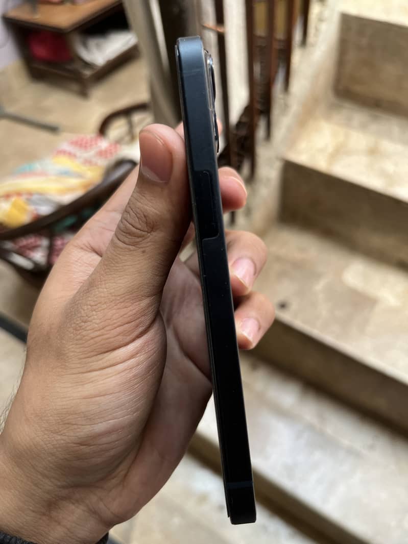 Apple iPhone 13 3
