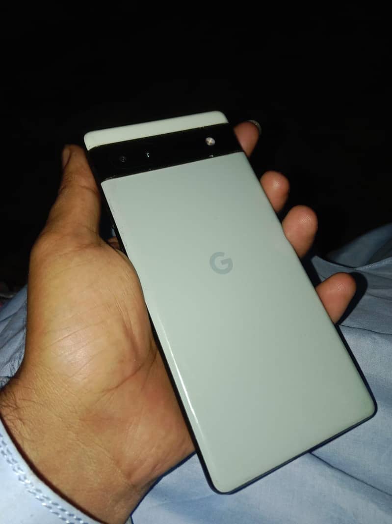 Google Pixel 6a 1