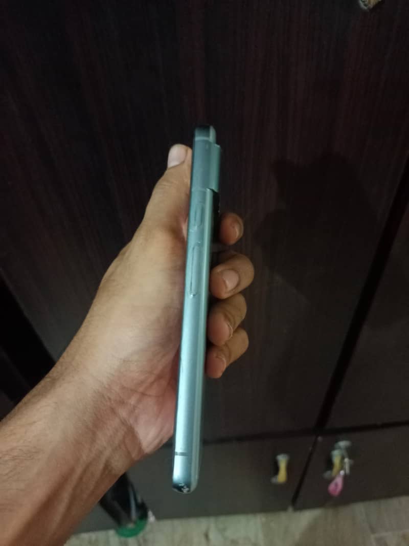 Google Pixel 8 2