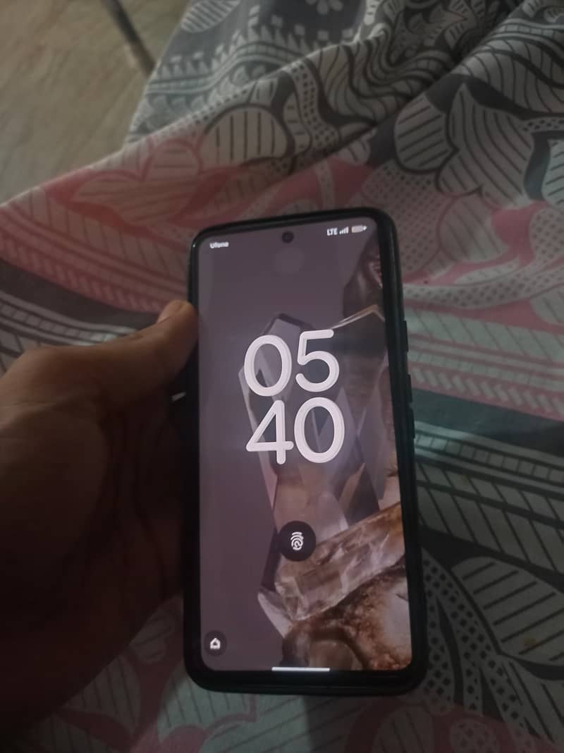Google Pixel 8 4