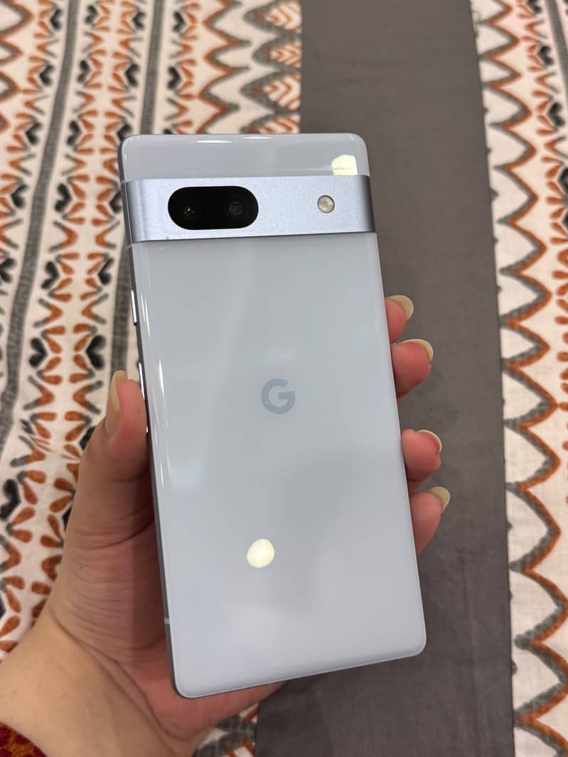 Google Pixel 7a 2