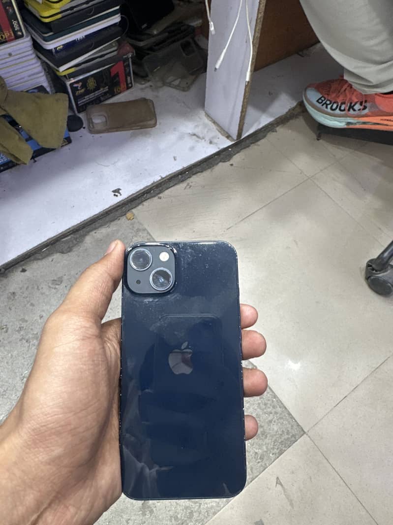 Apple iPhone 13 0