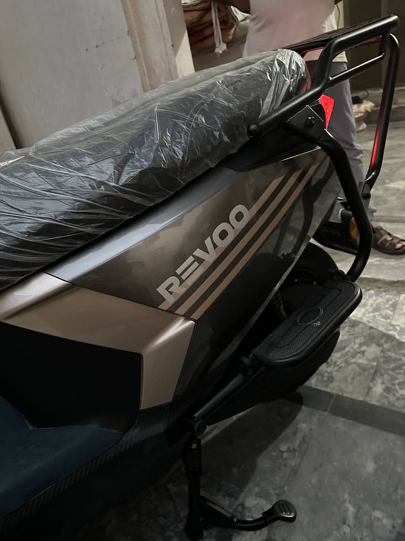 Revoo C35 2