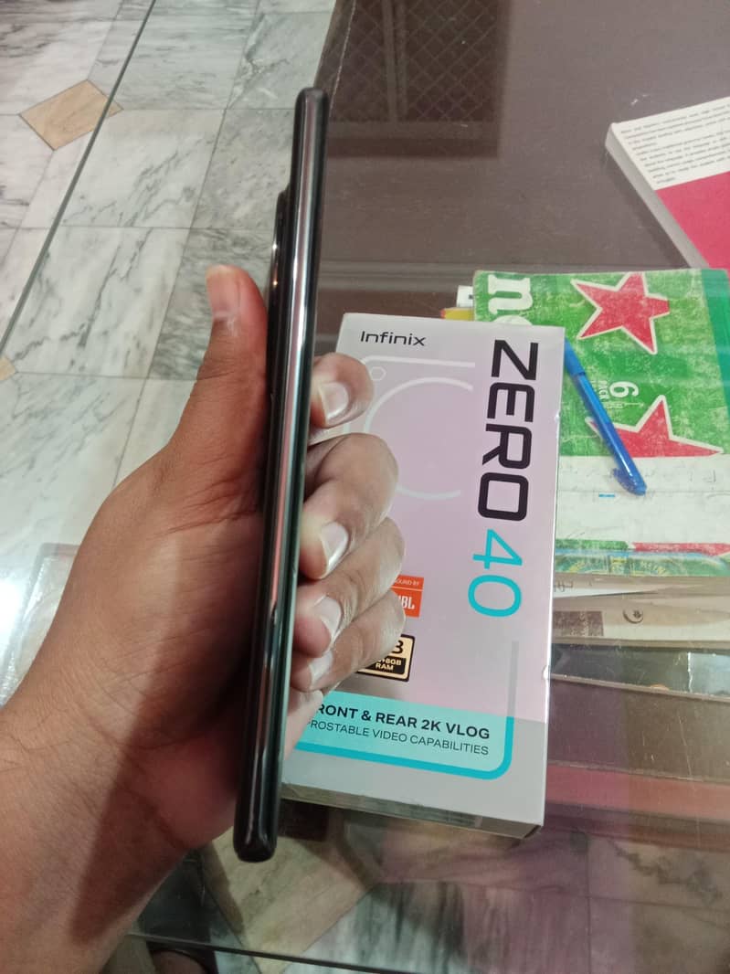Infinix Zero 40 4