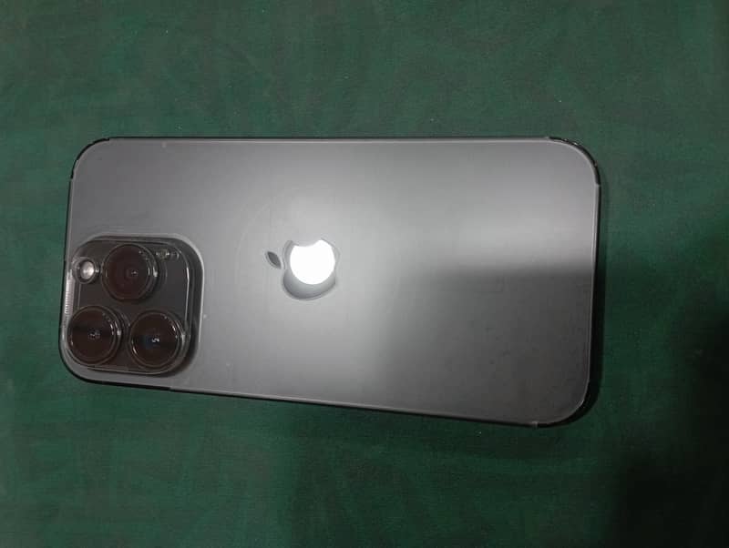 iPhone 14 Pro – Space Black (256GB) 1