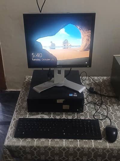 Computer total setup sale under best price. . .