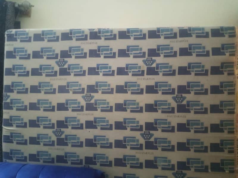 mattress 0