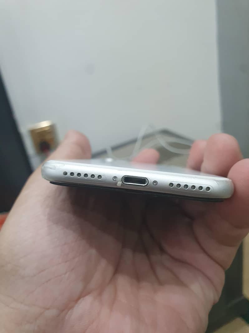 Apple iPhone SE 3