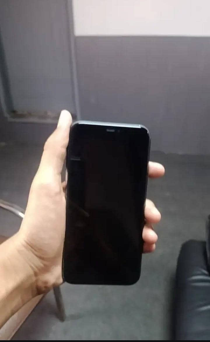 Apple iPhone 11 1