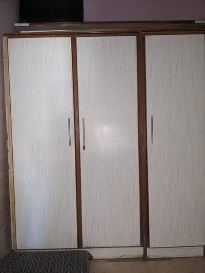 Wooden Wardrobe for Sale – Good Storage Space