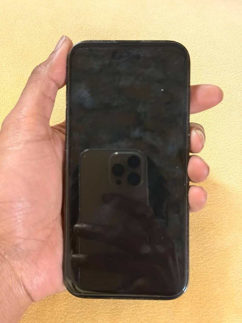 Apple iPhone 14 Pro 3