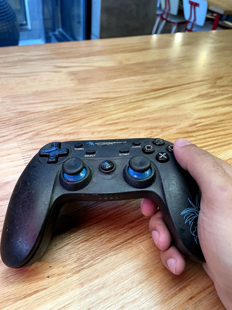 Dragon War Wireless Game Controller (Used, Working) 1