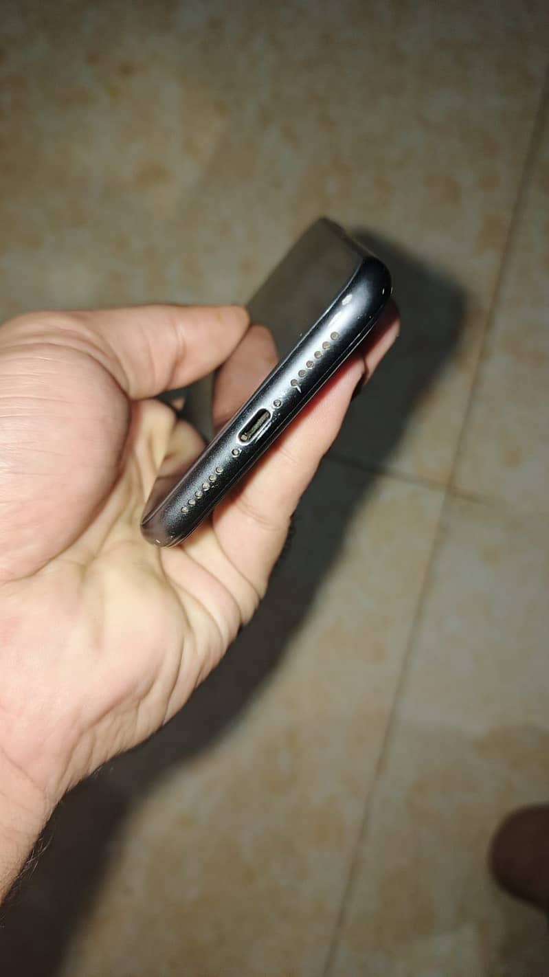 Apple iPhone 11 2