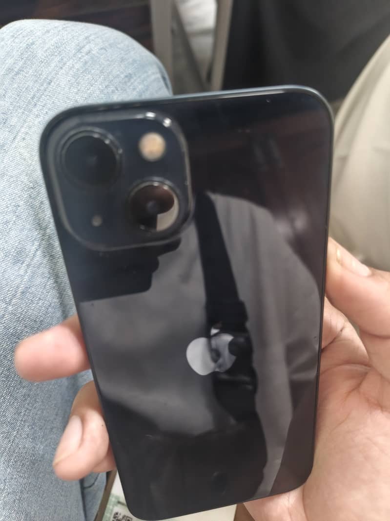 Apple iPhone 13 1