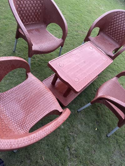 4 chair and table
