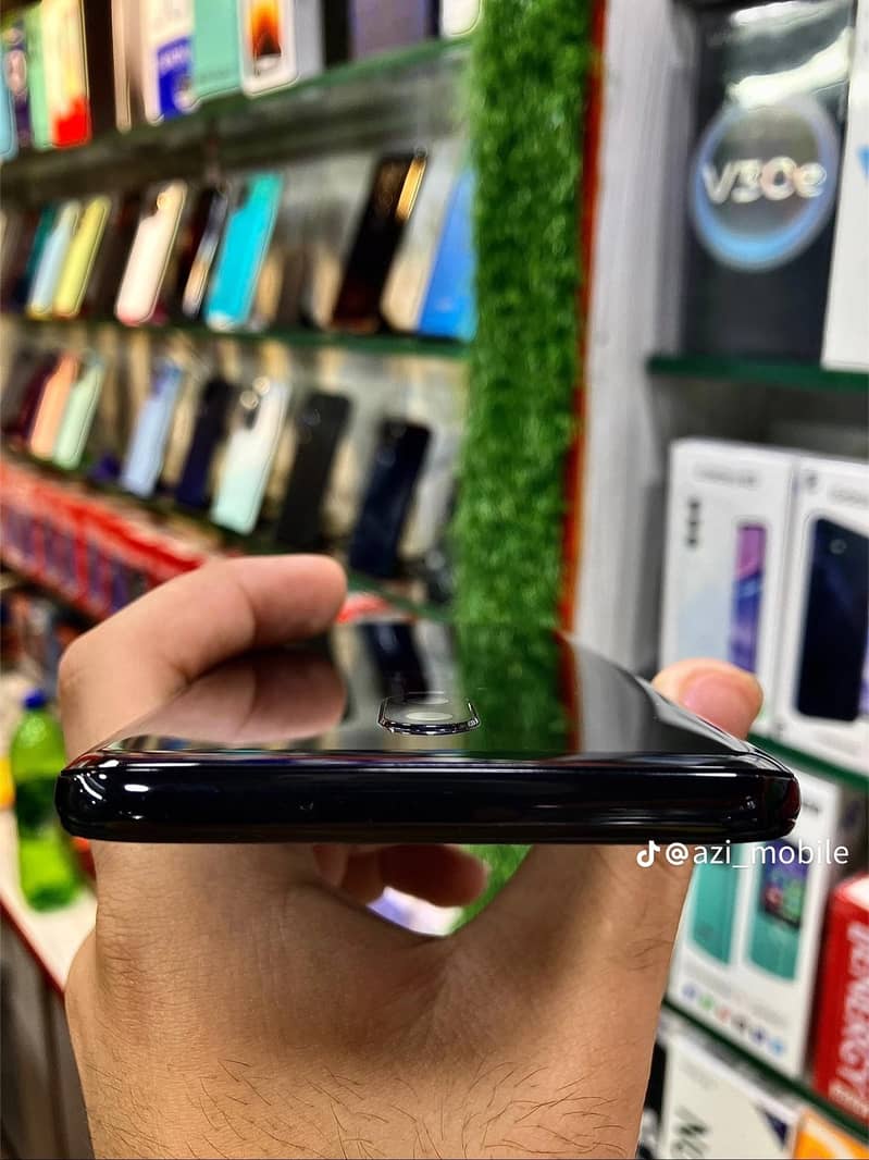 One Plus 6T 1