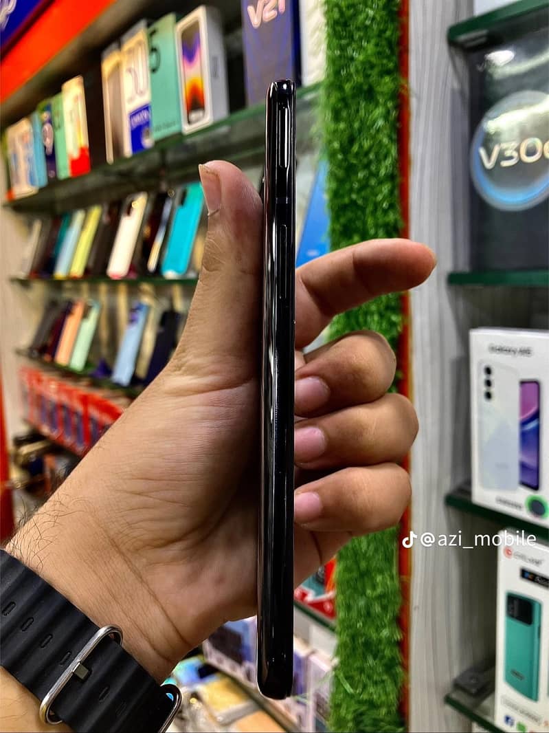 One Plus 6T 3