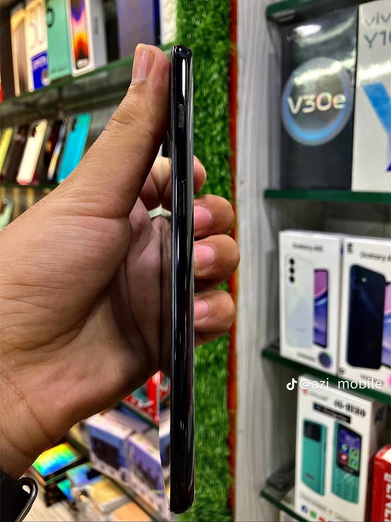 One Plus 6T 4