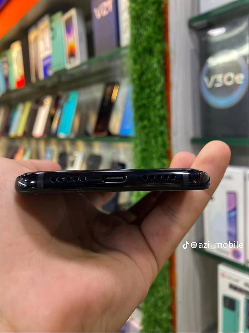 One Plus 6T 5