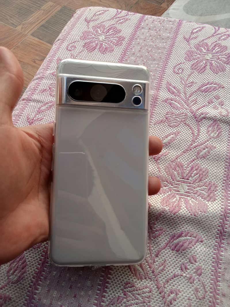 Google Pixel 8 Pro 2