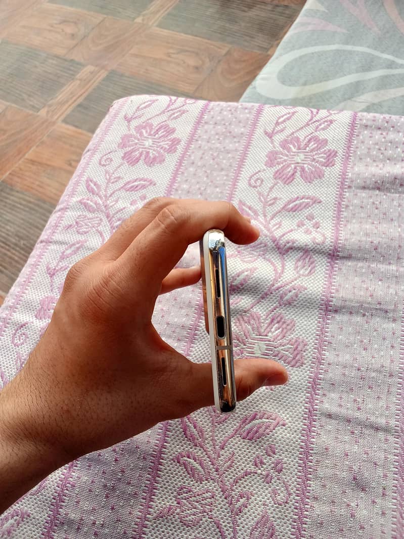 Google Pixel 8 Pro 7