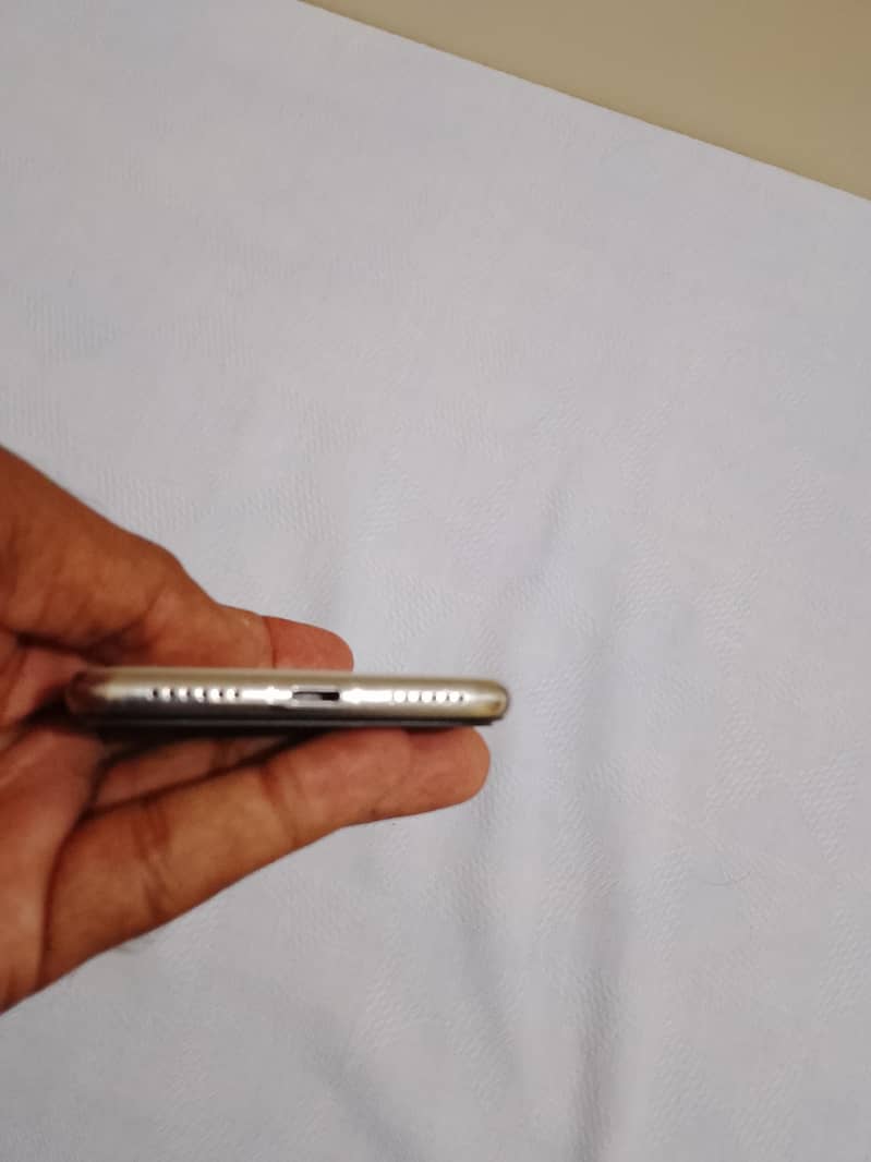 Apple iPhone X 2