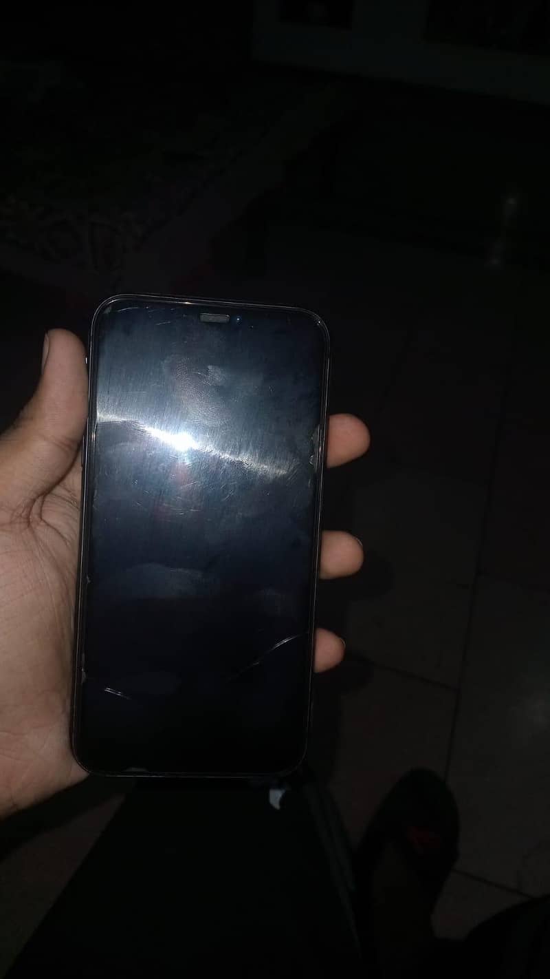 Apple iPhone 11 3