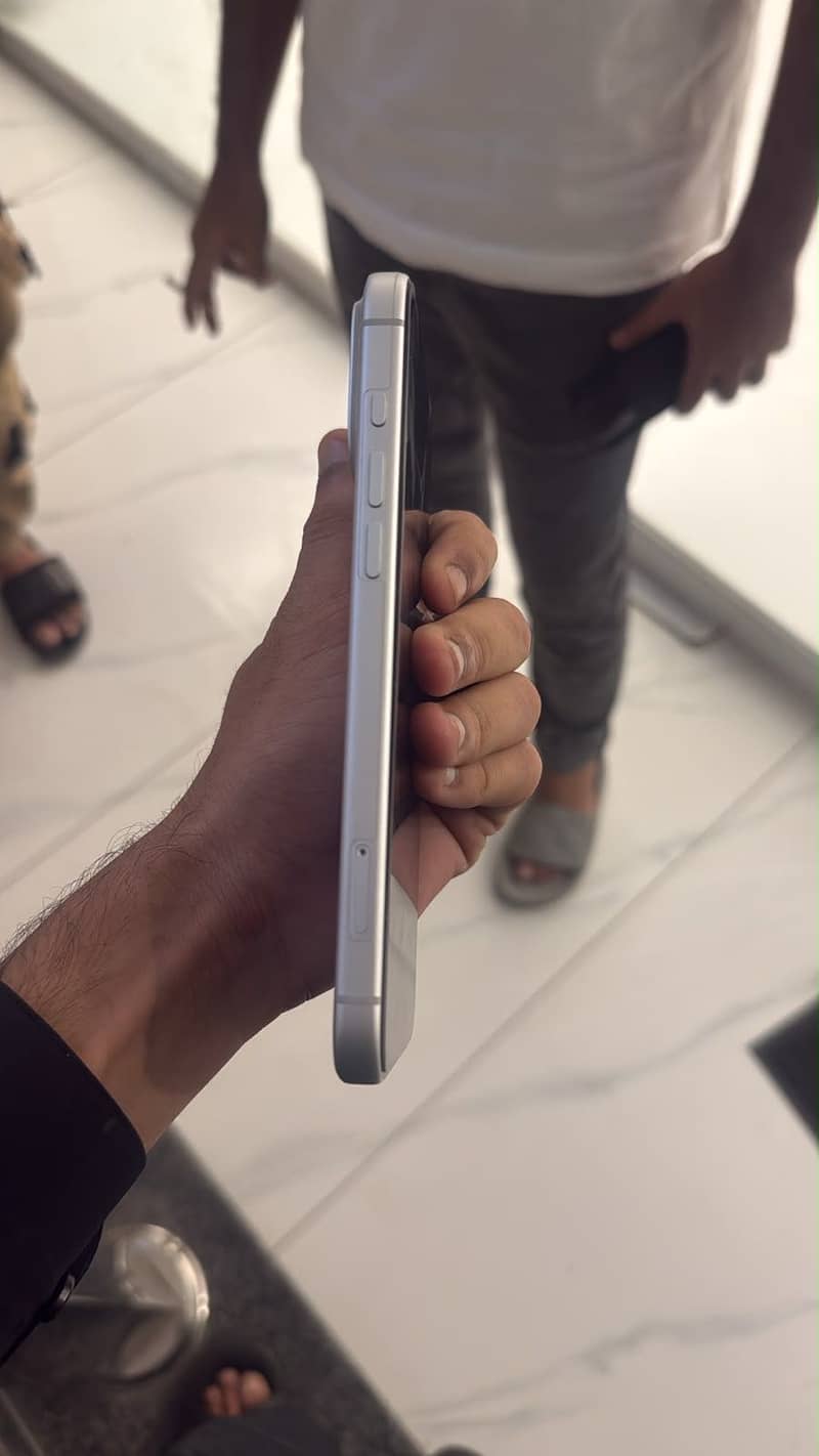Apple iPhone 17 Pro Max 1