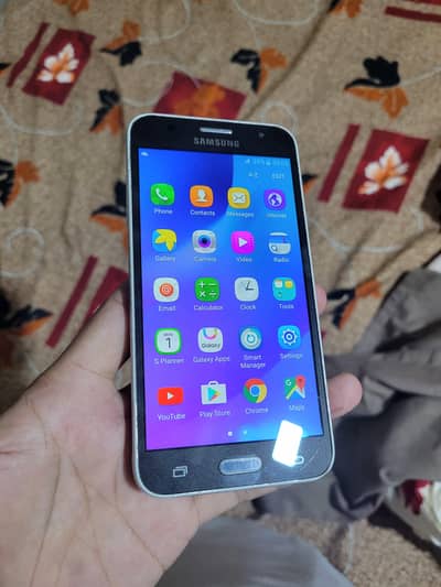 Samsung Mobile J3