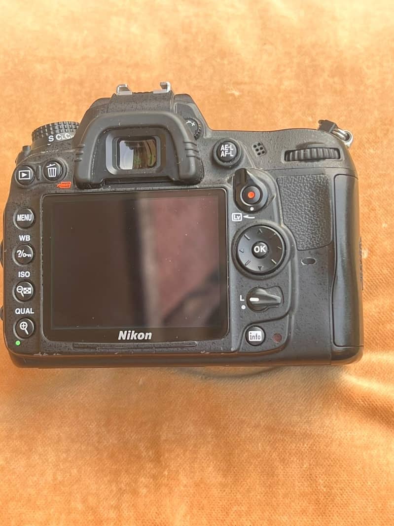 Nikon D7000 1