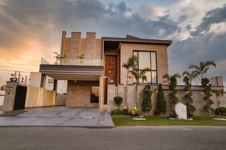 100% ORIGNAL 5 MARLA EYE CATCHING SUPERB LUXURY BUNGALOW FOR SALE ON TOP LOCATION
