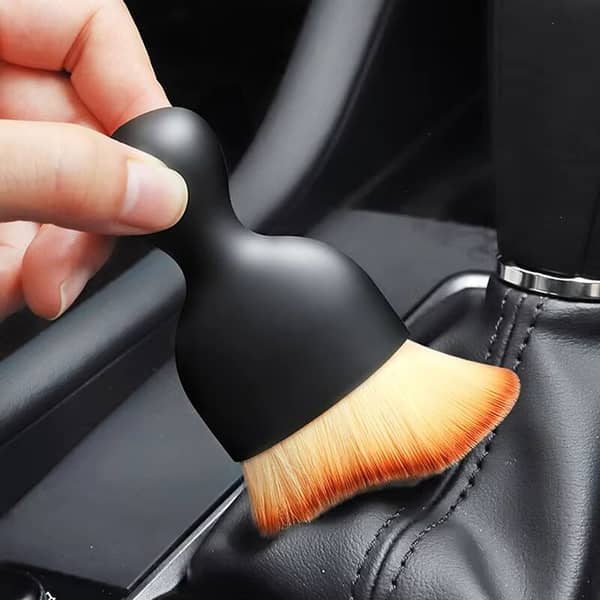 Car Detailing Brush with Protective Cover – Anti-Dust Cleaning Tool for Interior and Exterior