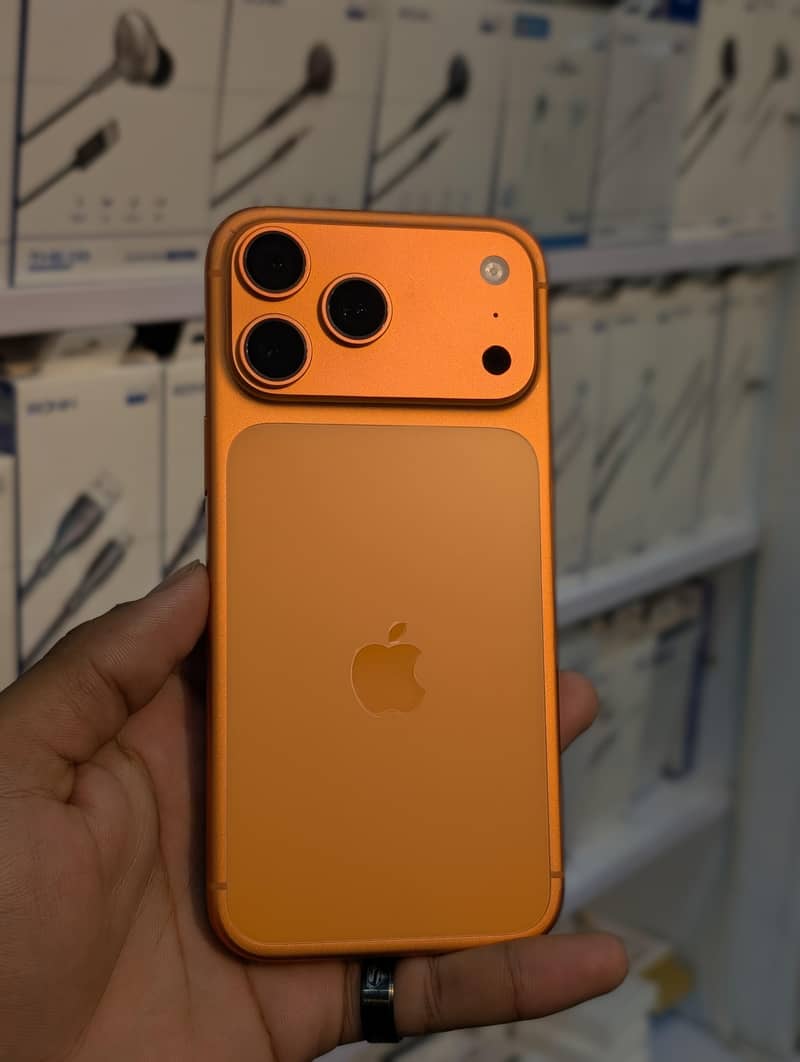 Apple iPhone 17 Pro Max 1