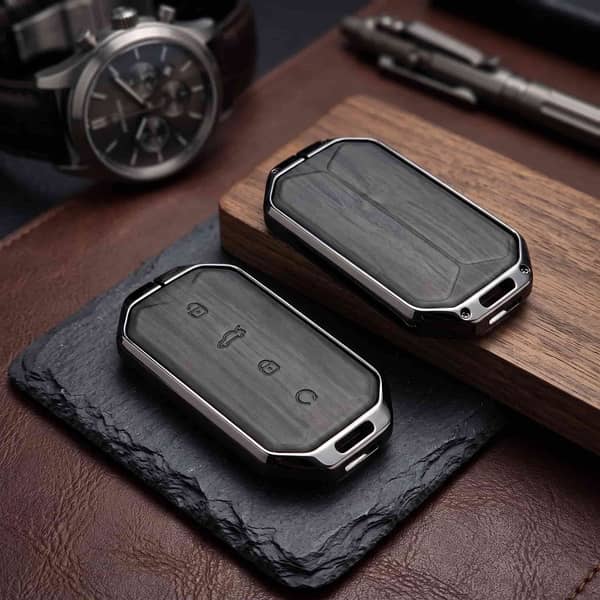Jaecoo J5 Elite Series Metallic Car Key Case in Black – Zinc Alloy Key Protector