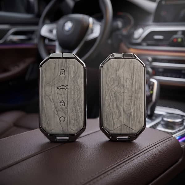 Jaecoo J5 Elite Series Metallic Car Key Case: Zinc Alloy Key Cover in Grey