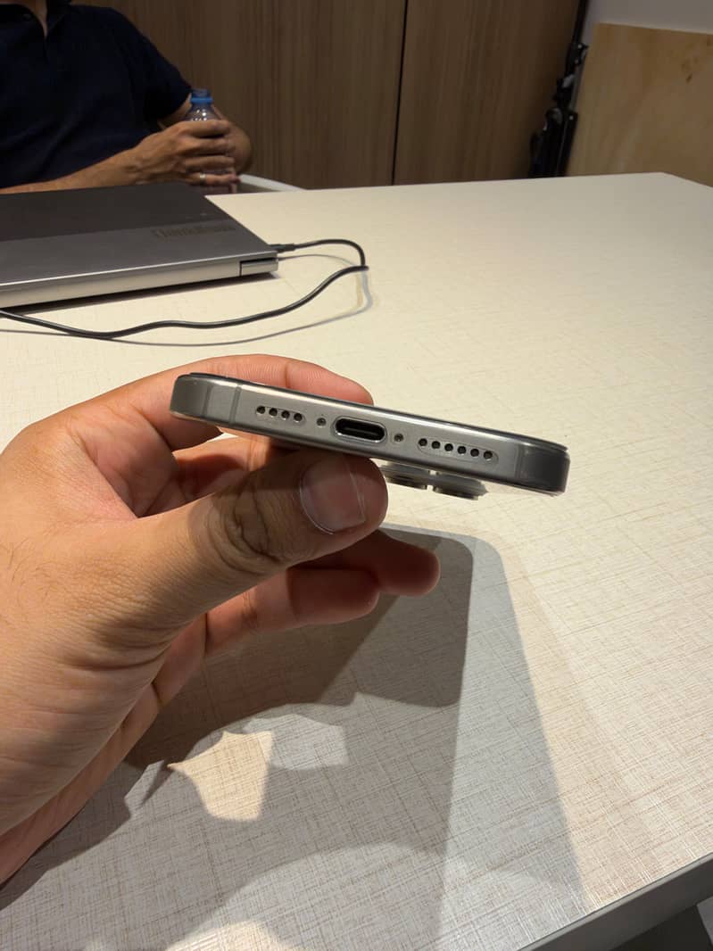Apple iPhone 15 Pro Max 3