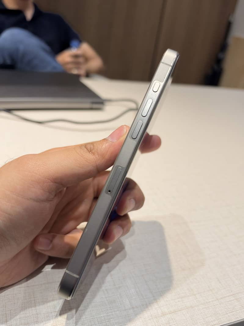 Apple iPhone 15 Pro Max 7
