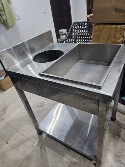 SS Kitchen working tables/Spice Table/Breading Table/Exaust Hood