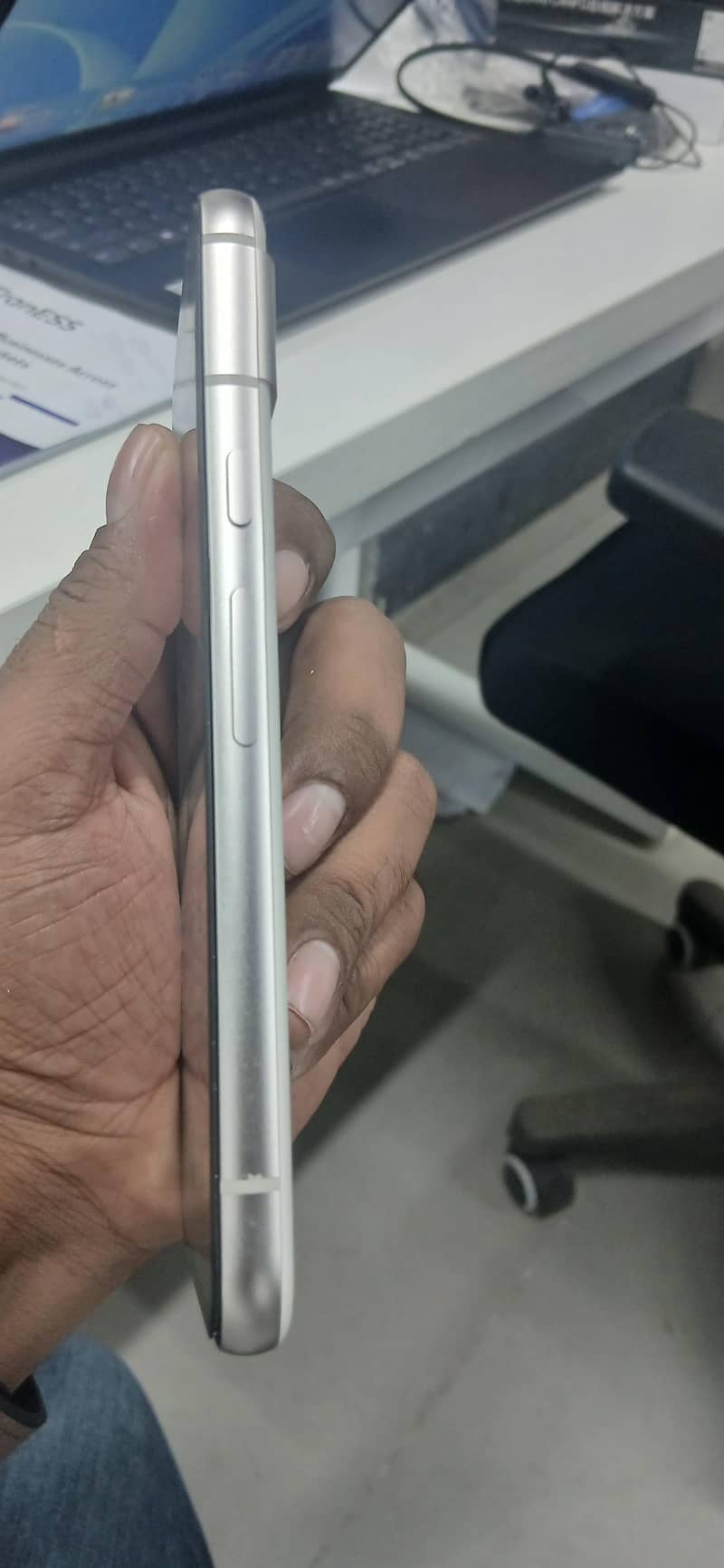 Google Pixel 8a 4
