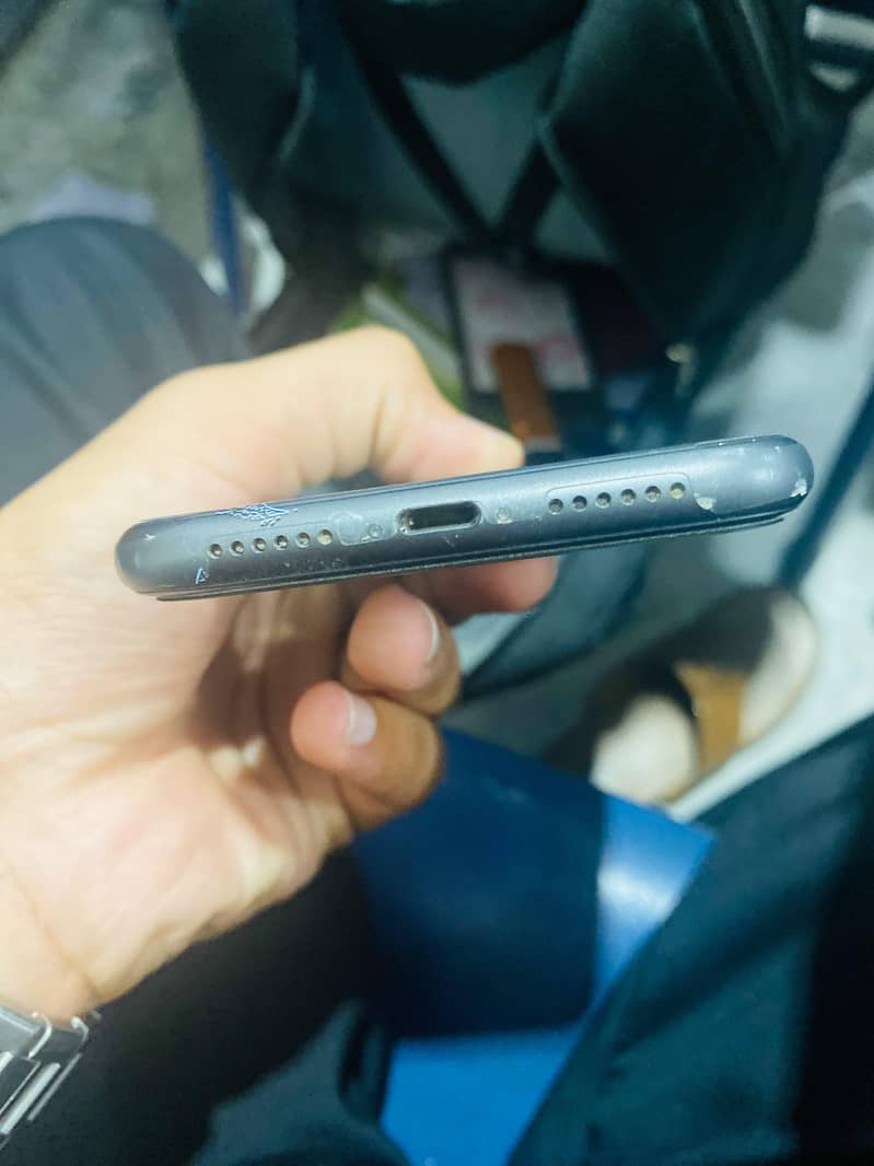 Apple iPhone 11 2