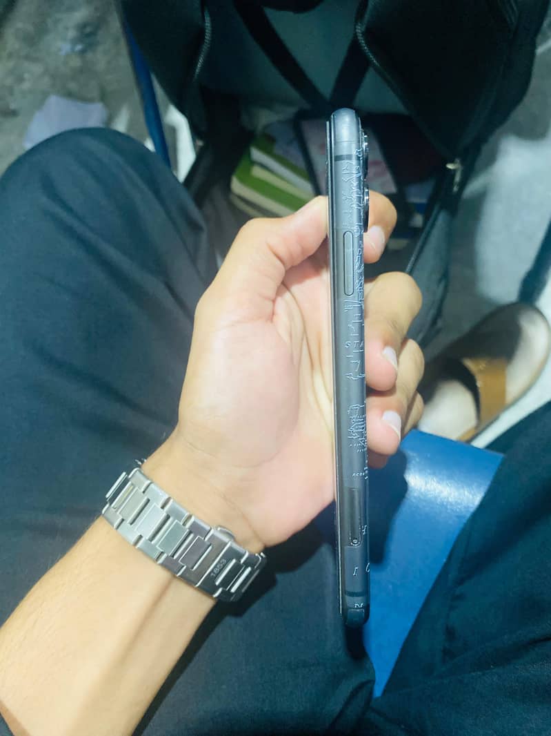 Apple iPhone 11 5