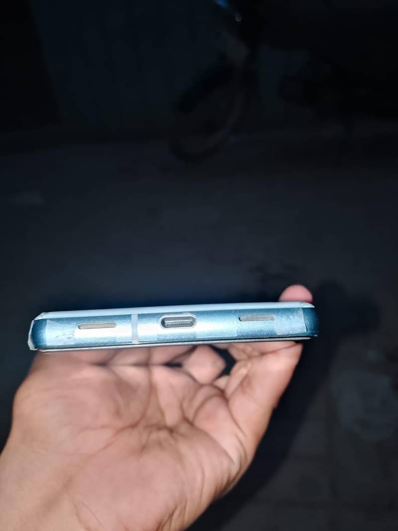 Google Pixel 7a 5