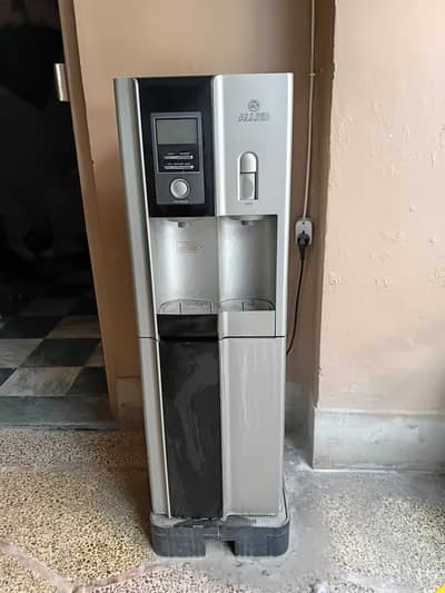 Allied water dispenser for sale,average condition
