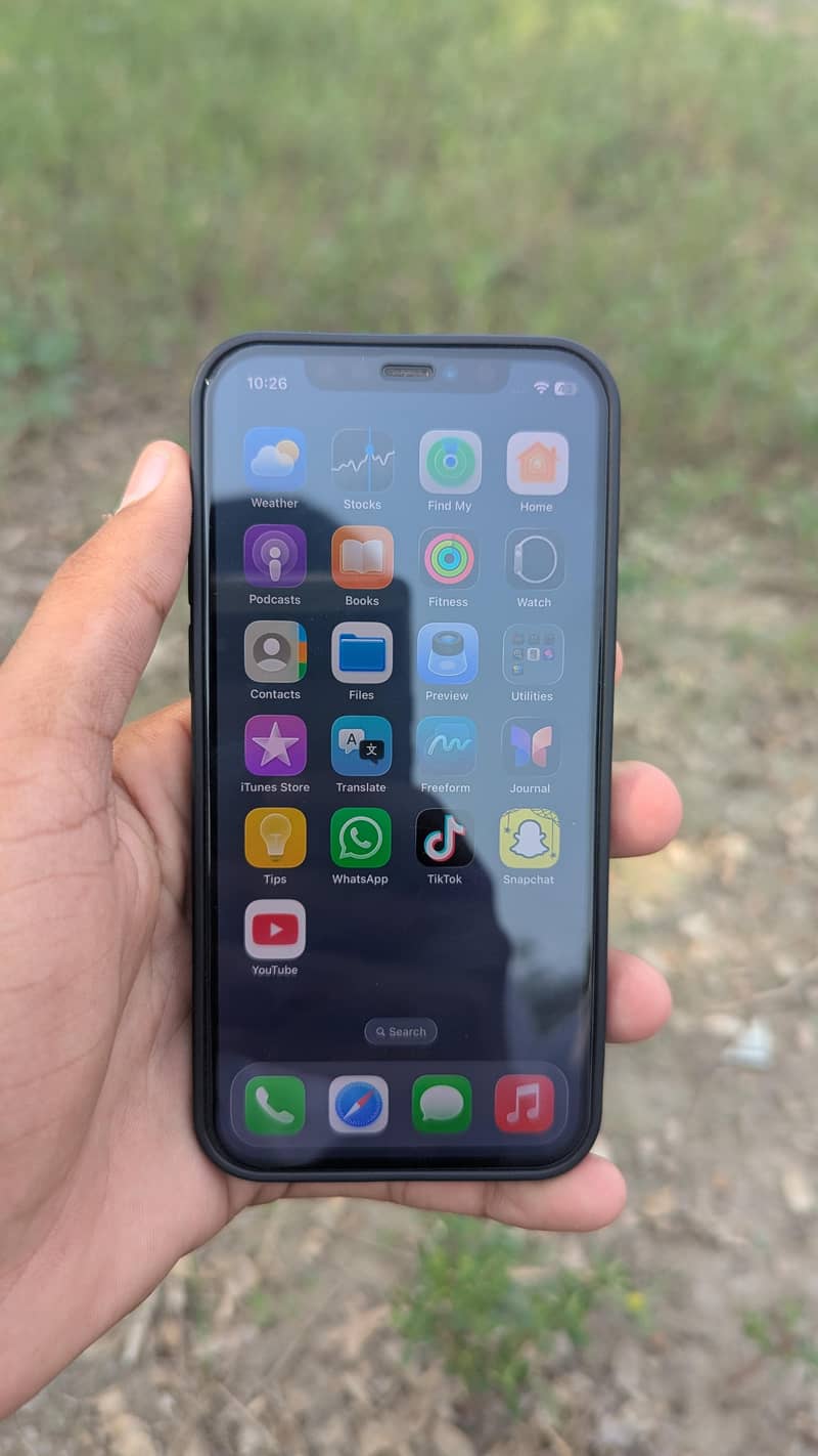 Apple iPhone 12 0